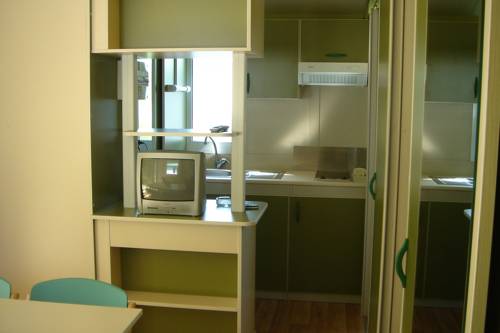 Imagen de la habitación del Camping-Bungalows El Faro. Foto 6