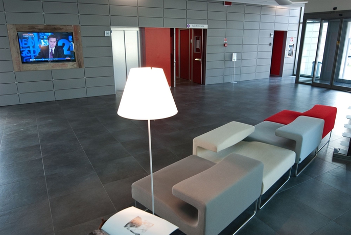 Imagen de los interiores del Camplus Guest Bononia. Foto 13