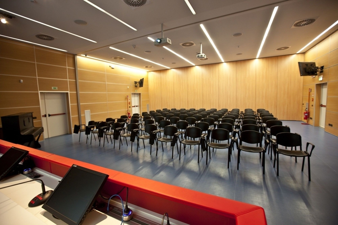 Imagen de los interiores del Camplus Guest Turro. Foto 7