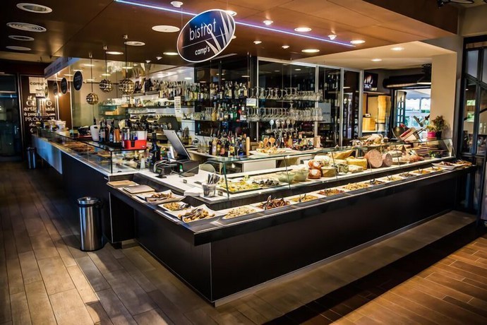 Imagen del bar/restaurante del Camp\'s Hotel. Foto 7