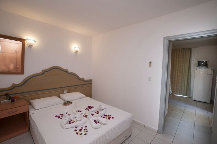 Imagen de la habitación del Camyuva Motel. Foto 15