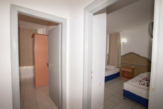Imagen de la habitación del Camyuva Motel. Foto 17