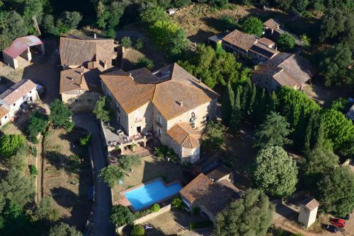 Imagen general del Can Traver de Besalú. Foto 12