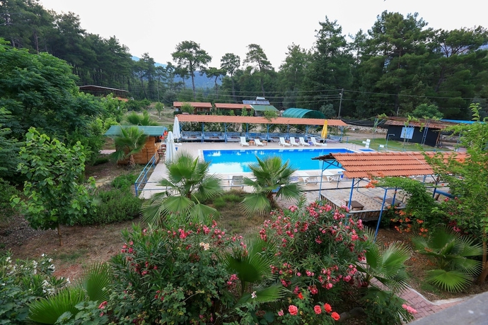 Imagen de la piscina del Canbaba Pansiyon. Foto 14