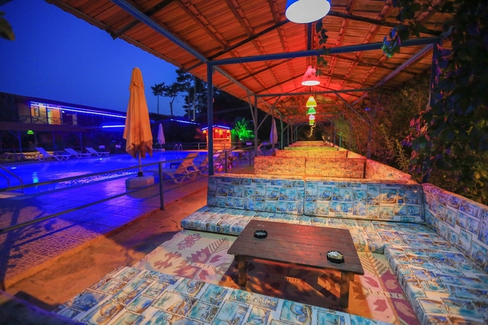 Imagen de la piscina del Canbaba Pansiyon. Foto 17