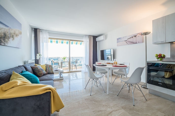 Imagen de los interiores del Cannes Marina Residence. Foto 16