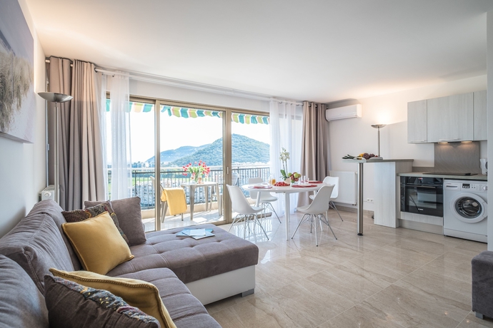 Imagen de los interiores del Cannes Marina Residence. Foto 17