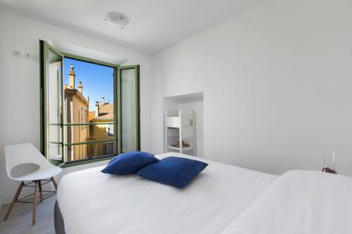 Imagen de la habitación del Cannes Old Town Suites. Foto 2