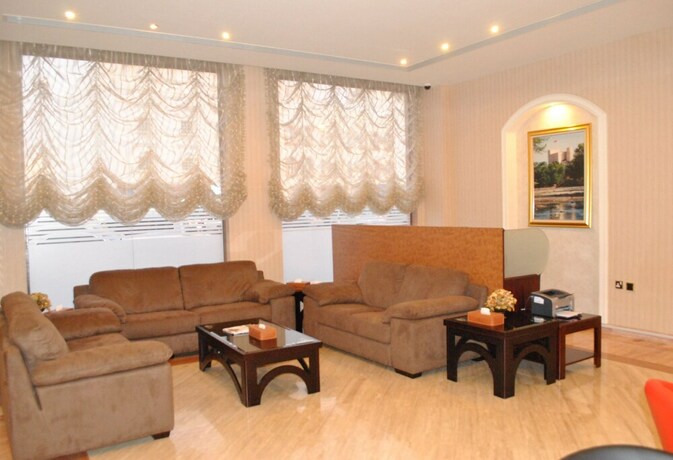 Imagen de la habitación del Capital O 155 Dmas Hotel. Foto 11