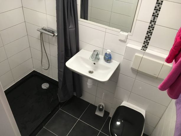 Imagen de la habitación del Capitol Zentrum - 24h -. Foto 12