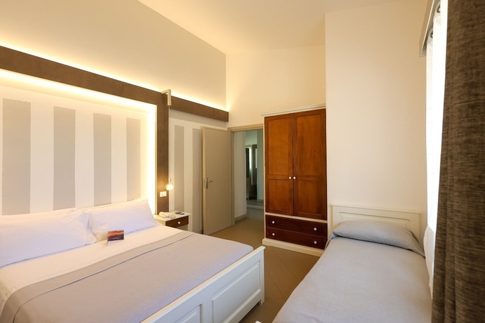 Imagen de la habitación del Capo Vaticano Suites. Foto 10