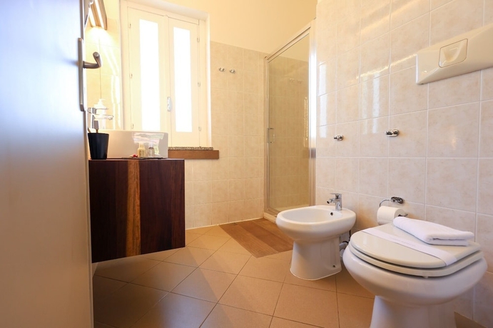 Imagen de la habitación del Capo Vaticano Suites. Foto 15