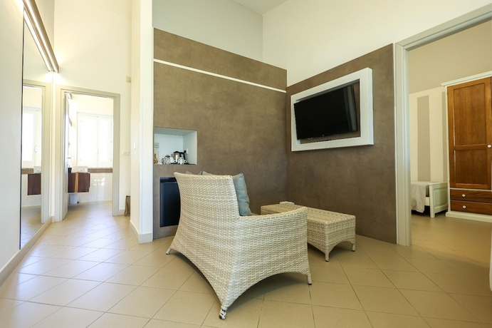 Imagen de la habitación del Capo Vaticano Suites. Foto 16
