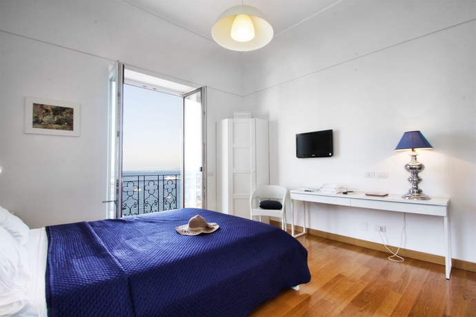 Imagen de la habitación del Capri Inn. Foto 11