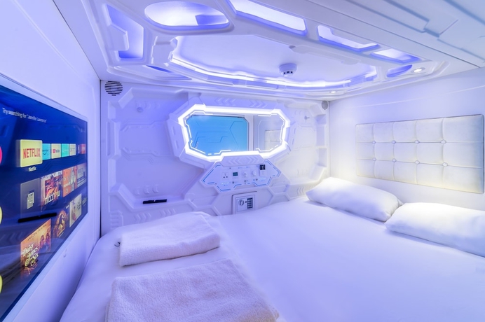 Imagen de la habitación del Capsule Inn. Foto 6