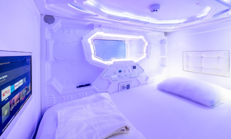 Imagen de la habitación del Capsule Inn. Foto 7