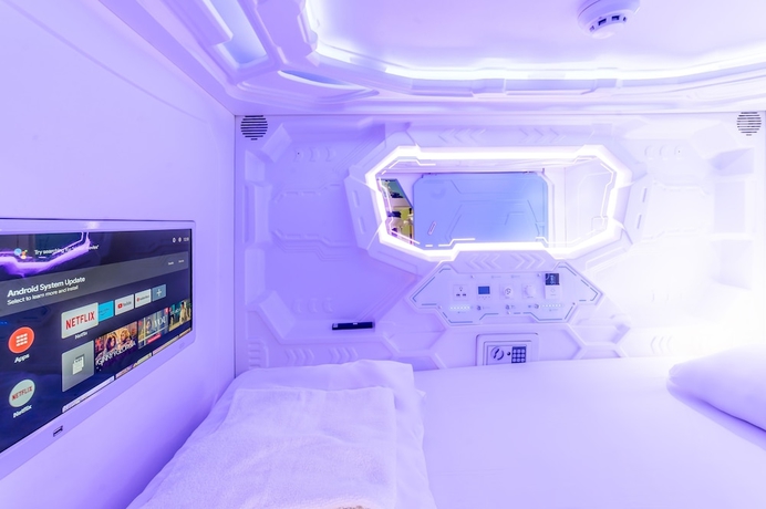 Imagen de la habitación del Capsule Inn. Foto 8