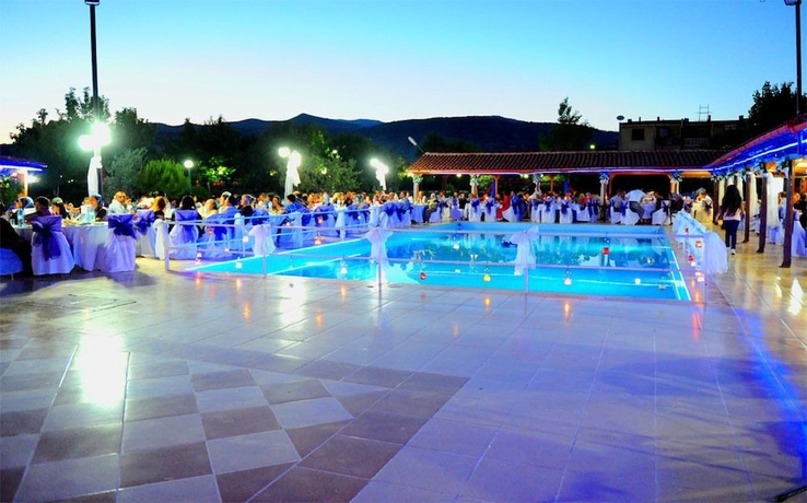 Imagen de los exteriores del Caravan Camping. Foto 15