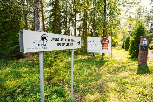 Imagen general del Caravans Camping in Young Riders School. Foto 4