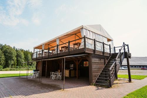 Imagen general del Caravans Camping in Young Riders School. Foto 7