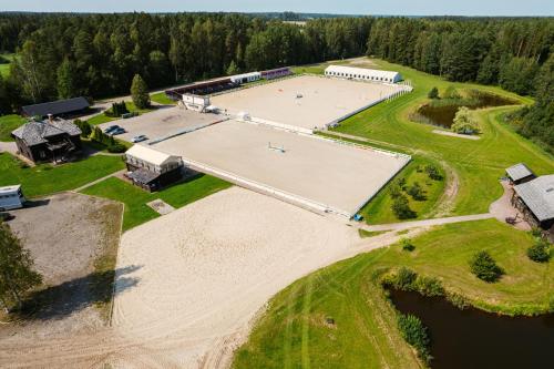 Imagen general del Caravans Camping in Young Riders School. Foto 12