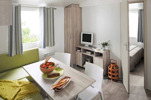 Imagen de la habitación del Carazur La Pierre Verte. Foto 3