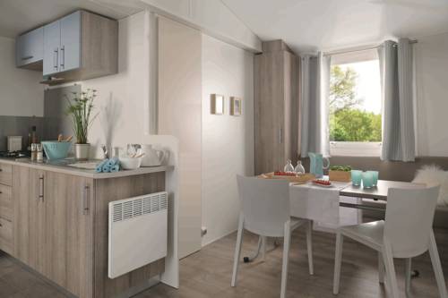 Imagen de la habitación del Carazur La Pierre Verte. Foto 11