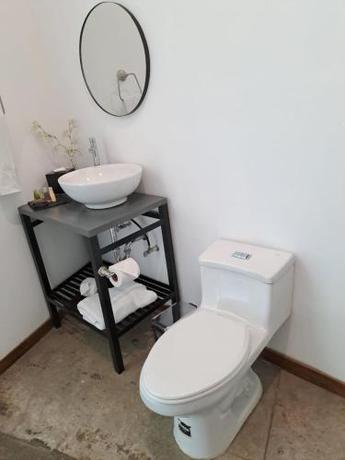 Imagen general del Cardedeu Hotel Lago de Coatepeque. Foto 5