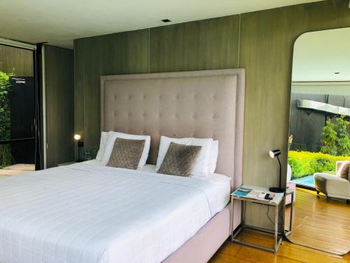 Imagen general del Cardedeu Hotel Lago de Coatepeque. Foto 8