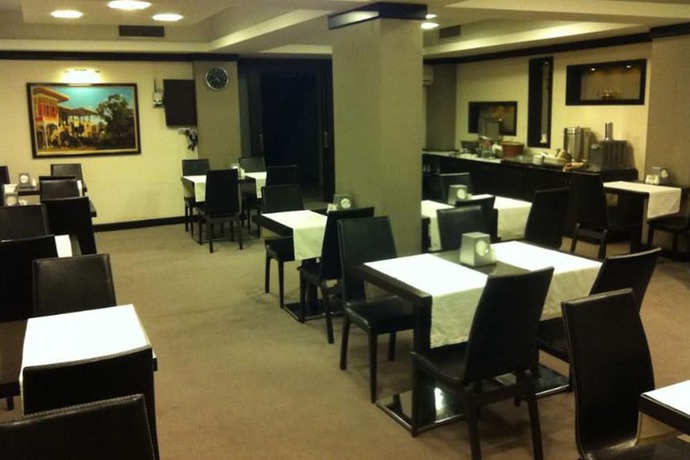 Imagen del bar/restaurante del Carikci Hotel. Foto 2