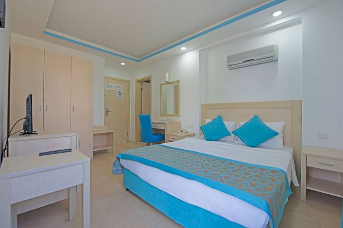Imagen de la habitación del Carina Resort Hotel. Foto 10
