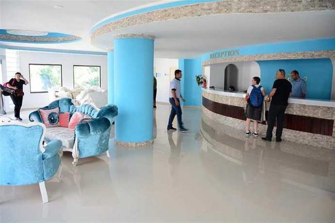 Imagen de los interiores del Carina Resort Hotel. Foto 19