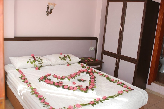 Imagen de la habitación del Carmina Hotel. Foto 6