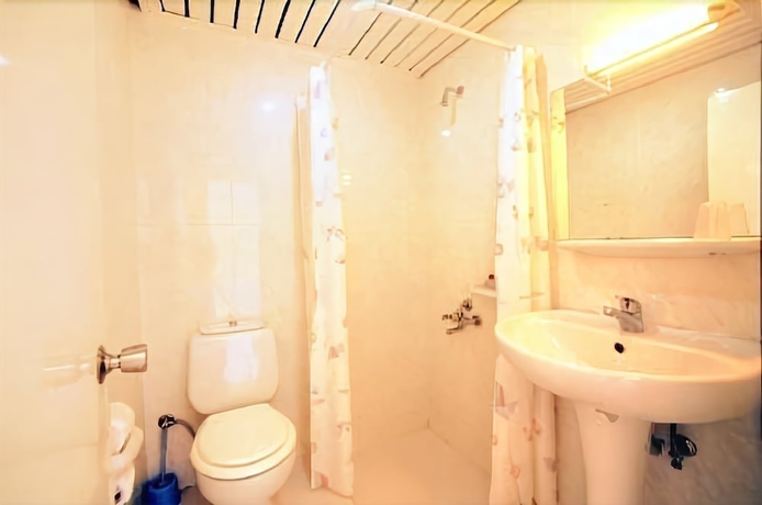 Imagen de la habitación del Carmina Hotel. Foto 11