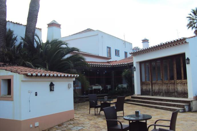 Imagen de los exteriores del Casa Antiga. Foto 4