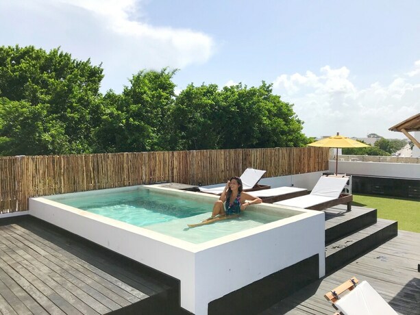 Imagen de la piscina del Casa Blanca, Playa del Carmen. Foto 20