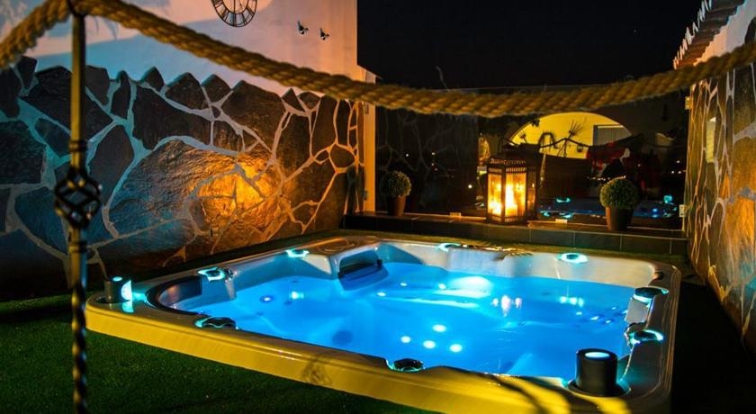 Imagen de la piscina del Casa D. Antonia - Turismo Rural. Foto 4