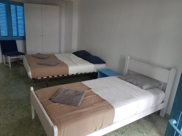 Imagen de la habitación del Casa De Hu&eacute;spedes La Marina. Foto 7