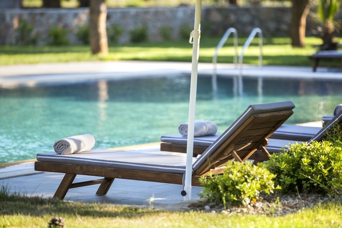 Imagen de la piscina del Casa Elia. Foto 17