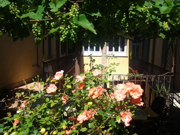 Imagen de los exteriores del Casa Mario Lupo. Foto 9