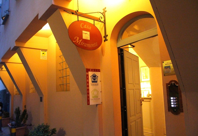 Imagen de los exteriores del Casa Miramonte. Foto 11