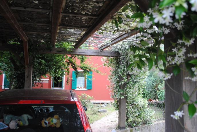 Imagen de los exteriores del Casa Rosso Veneziano. Foto 8