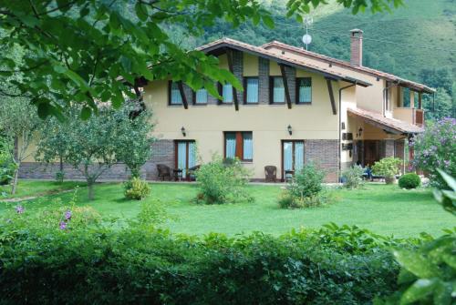 Imagen de los exteriores del Casa Rural La Ablaneda. Foto 5