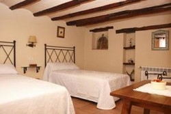 Imagen de la habitación del Casa Rural Mas de Sant Pau. Foto 3