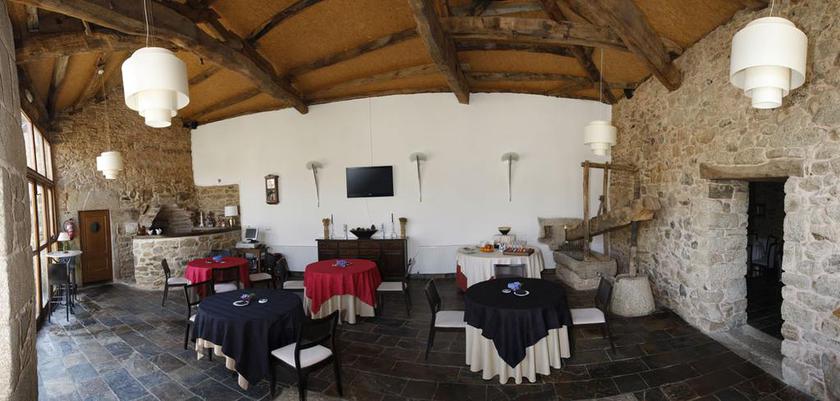 Imagen del bar/restaurante del Casa Rural Pazo De Eidian. Foto 2