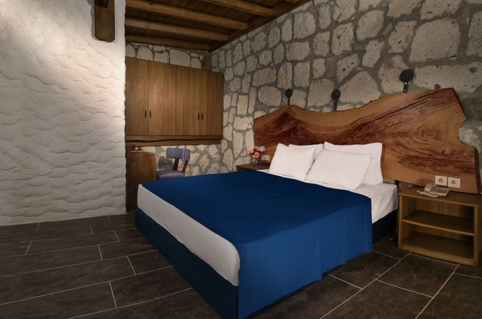 Imagen de la piscina del Casa Sevilla Alacati. Foto 16