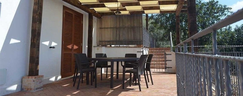 Imagen de los exteriores del Casa Vacanze La Mannara. Foto 8