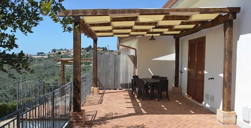 Imagen de los exteriores del Casa Vacanze La Mannara. Foto 9