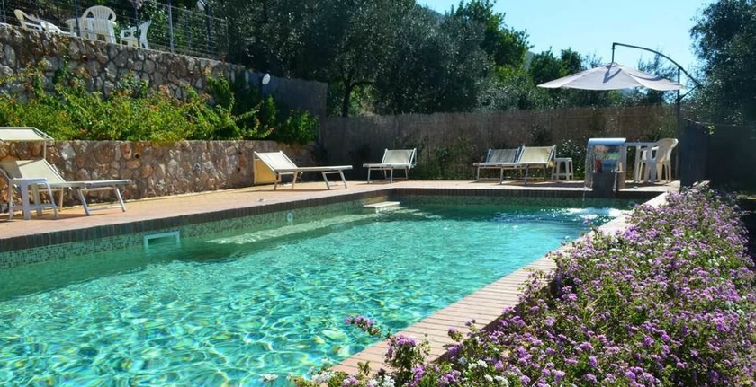 Imagen de la piscina del Casa Vacanze La Mannara. Foto 16