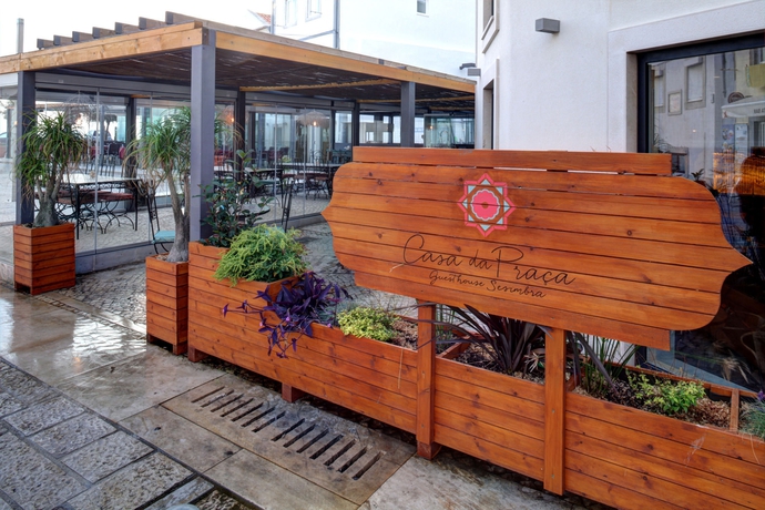 Imagen general del Casa da Pra&ccedil;a Guesthouse Sesimbra. Foto 2